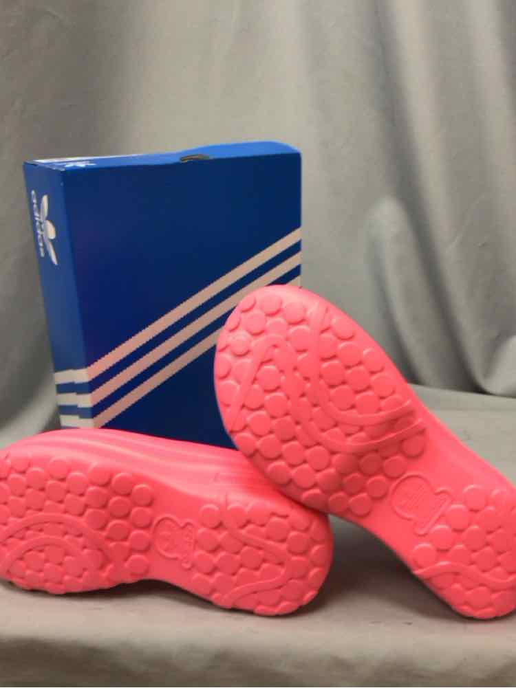 ADIDAS SIZE 9 Ladies SHOES