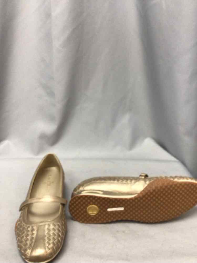 COLE HAAN SIZE 10 AA Ladies SHOES