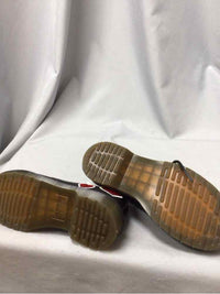 DOC MARTENS SIZE 5 Ladies SHOES
