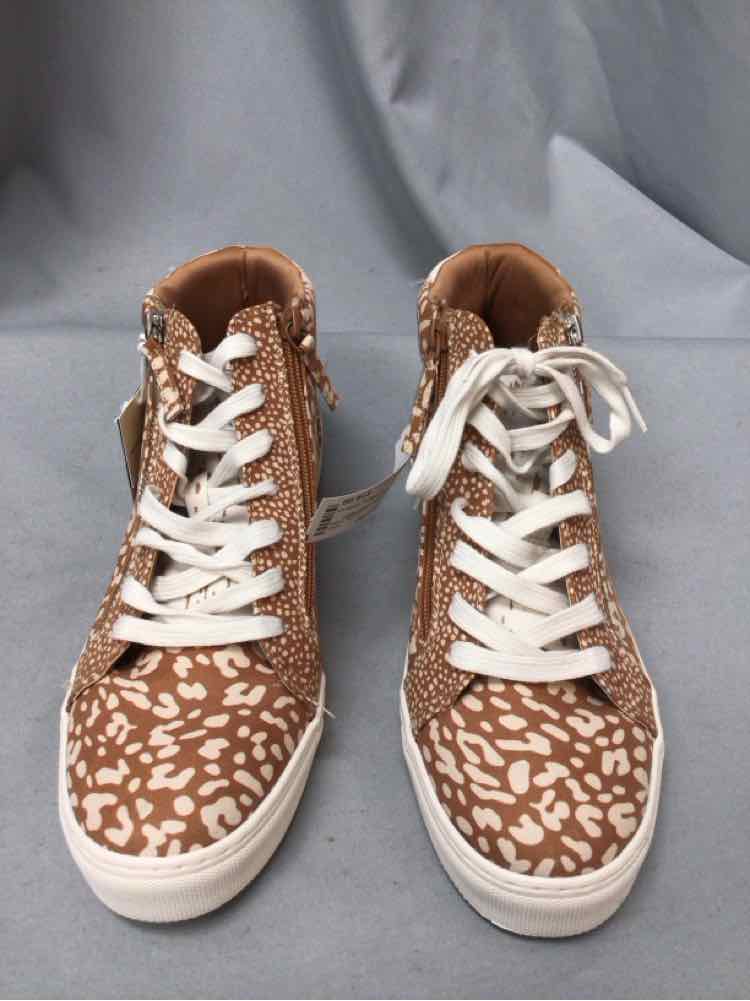 UNIVERSAL THREAD SIZE 11 Ladies SHOES