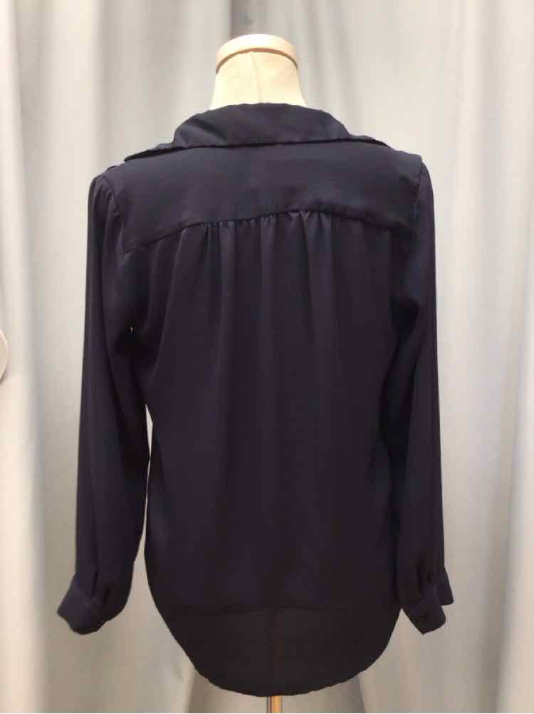 ANN TAYLOR SIZE SMALL PET Ladies BLOUSE