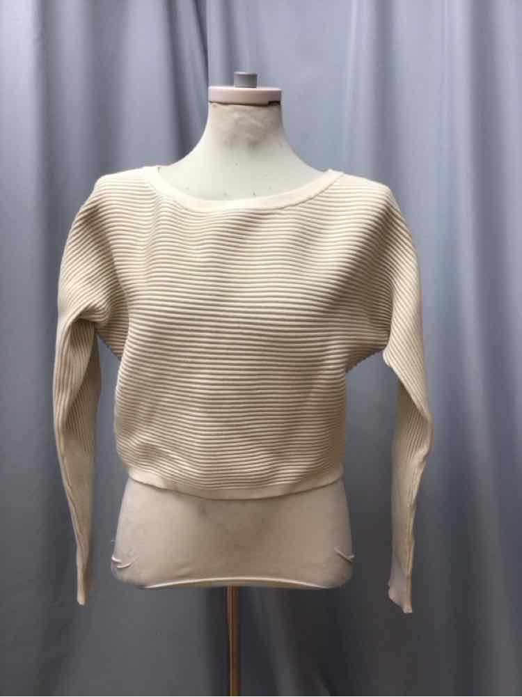 OPEN EDIT SIZE MEDIUM Ladies TOP