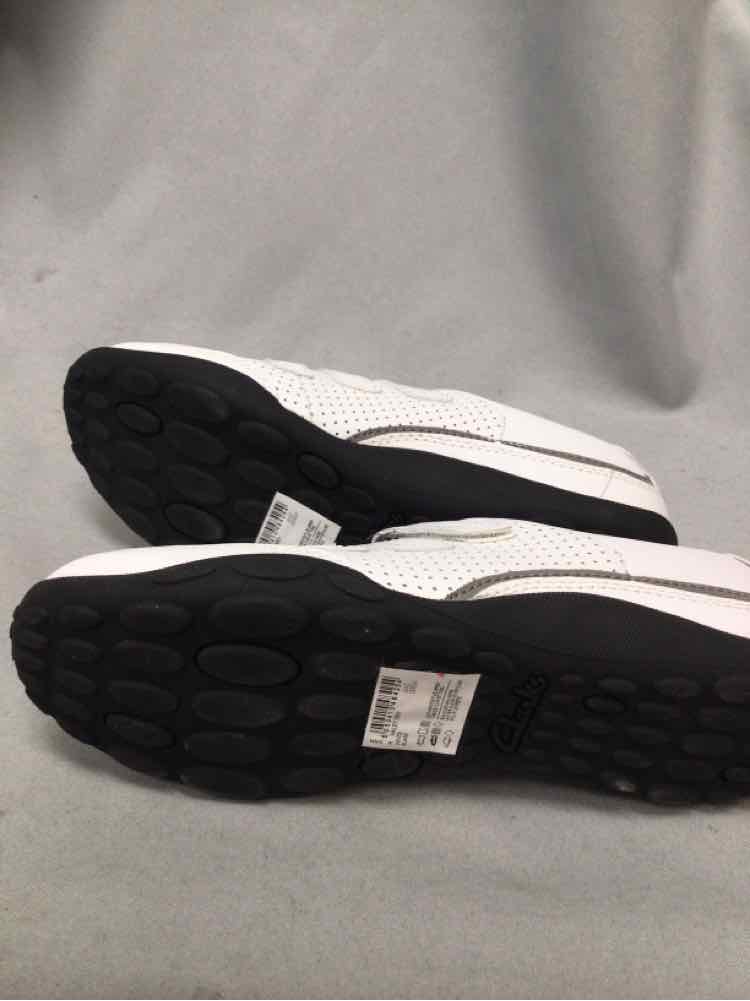 CLARKS SIZE 6 1/2 Ladies SHOES