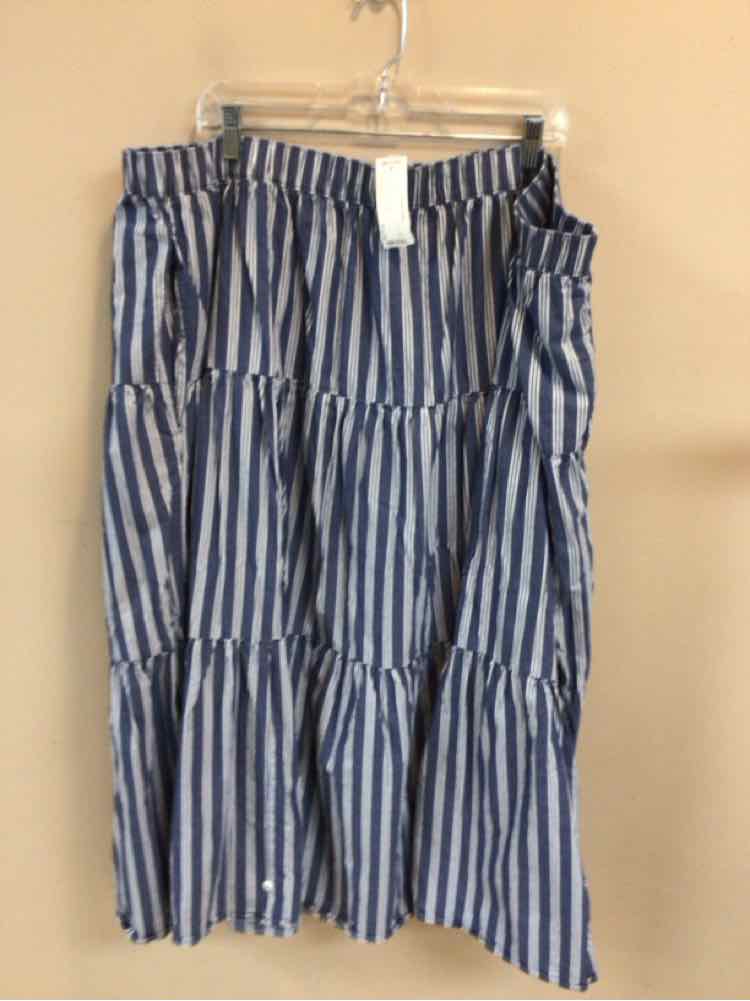 OLD NAVY SIZE 4 X Ladies SKIRT