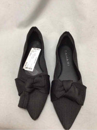 TAHARI SIZE 6 Ladies SHOES