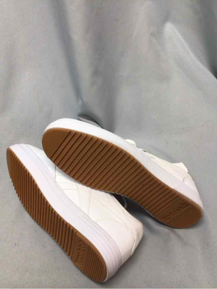 REEBOK SIZE 11 Ladies SHOES