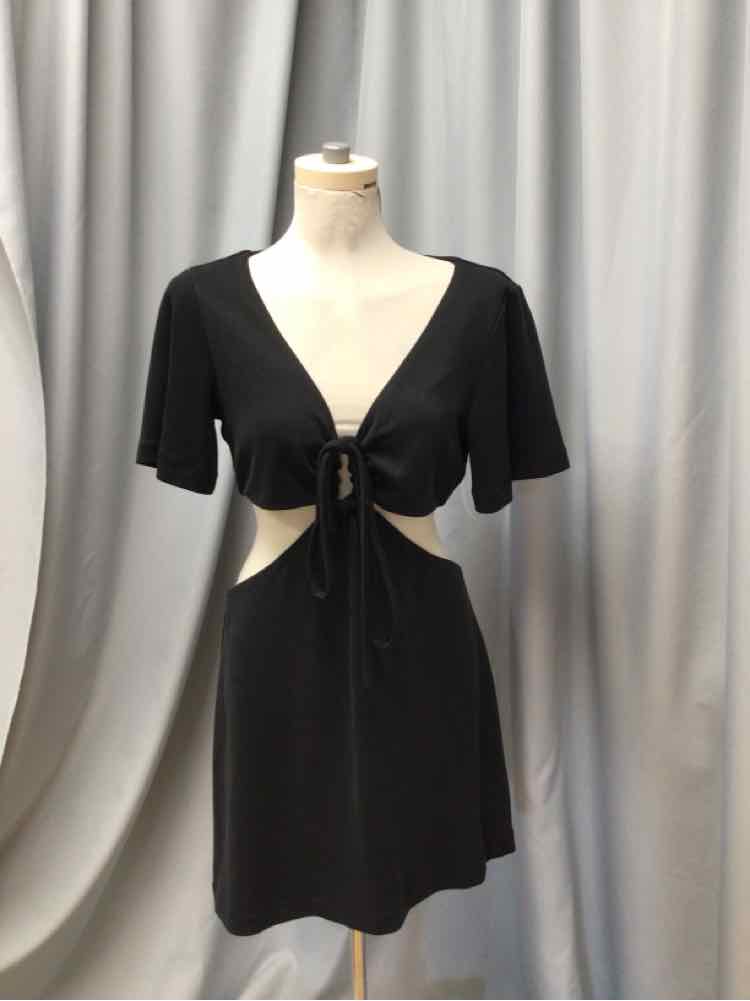 THIRD FORM SIZE 8 Ladies DRESS