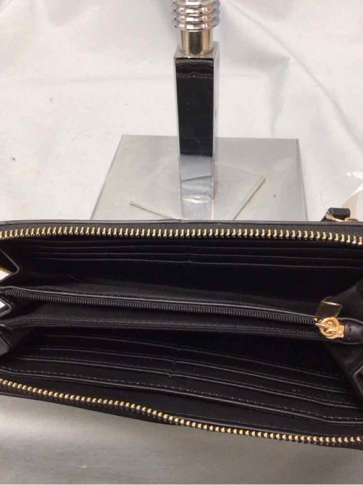 NINE WEST SIZE Ladies BAG
