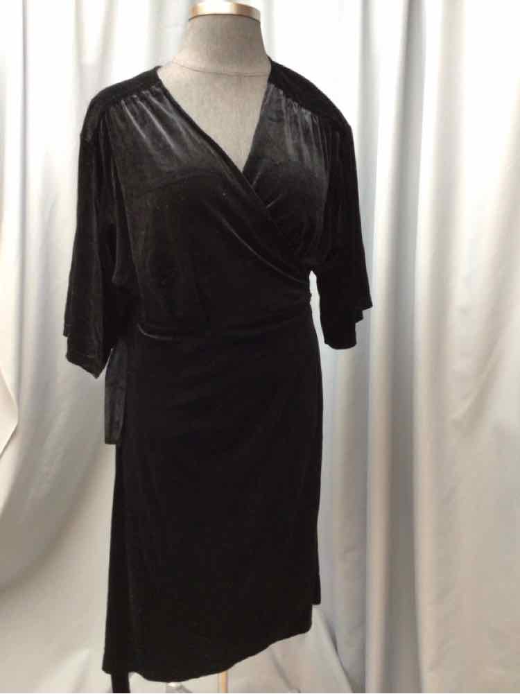MODCLOTH SIZE 4 X Ladies DRESS