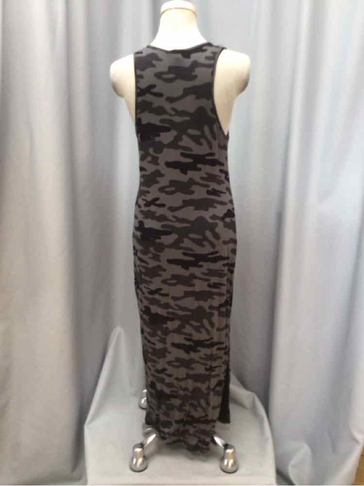 PEYTON JENSEN SIZE LARGE Ladies DRESS
