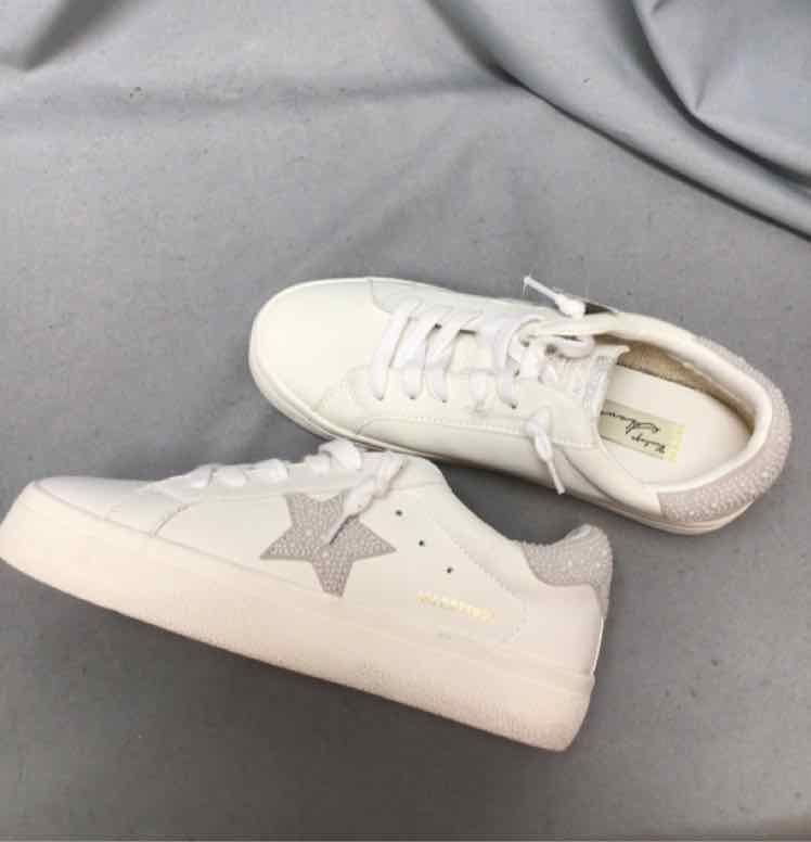 VINTAGE HAVANA SIZE 8 Ladies SHOES