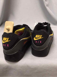 SIZE 9 NIKE Men's SHOES