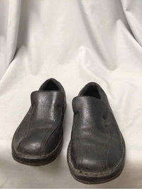 SIZE 9 DOC MARTENS Men's SHOES