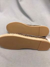 CHICOS SIZE 7 1/2 Ladies SHOES