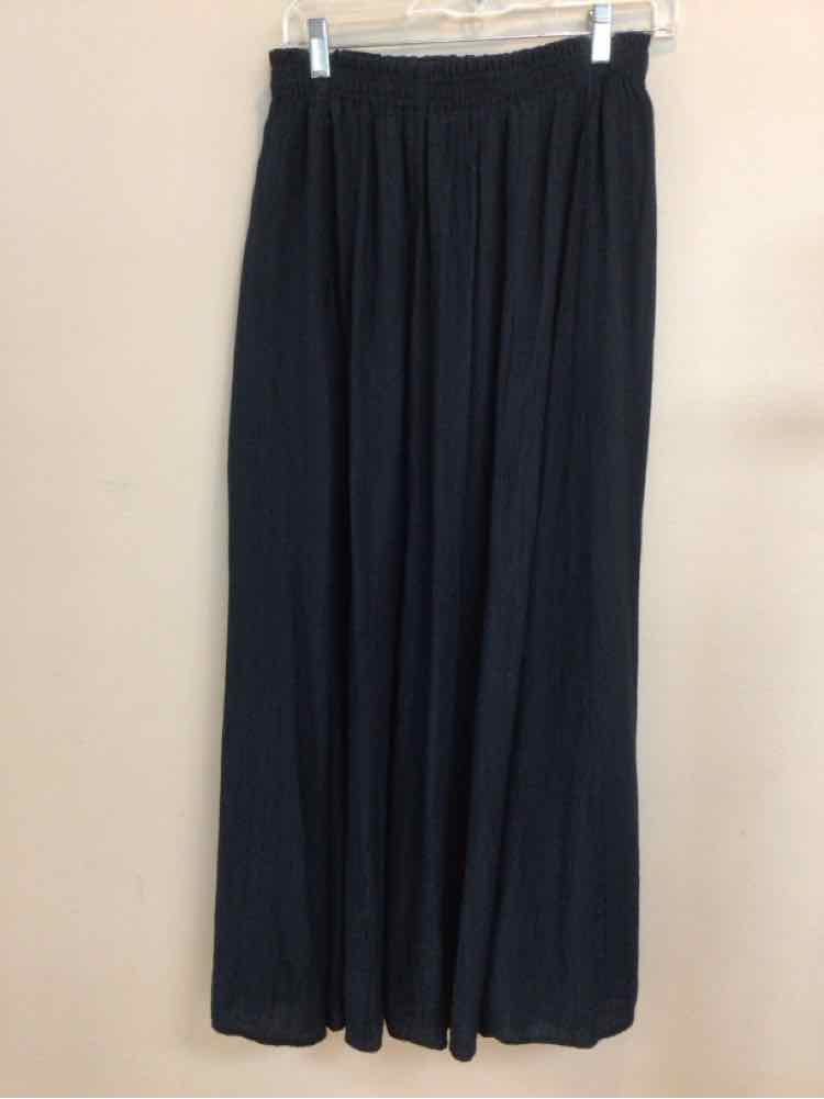 ABERCROMBIE & FITCH SIZE MEDIUM Ladies SKIRT
