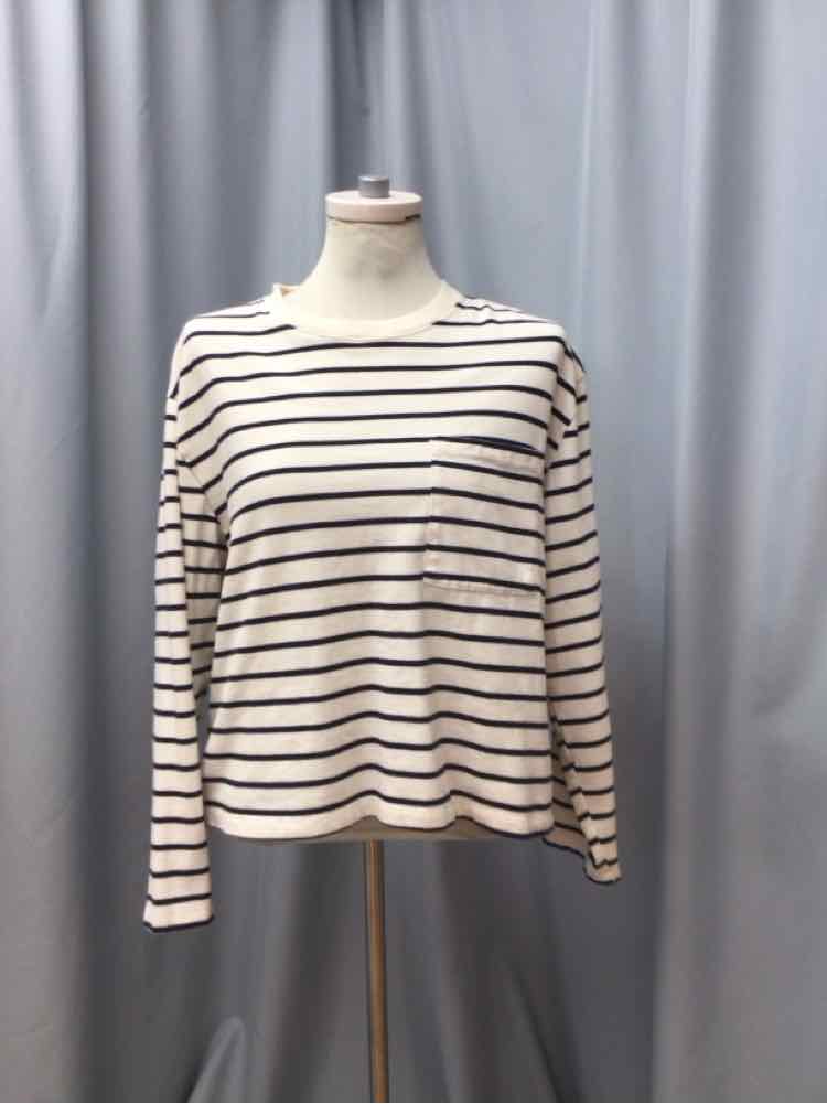 ABERCROMBIE & FITCH SIZE MEDIUM Ladies TOP