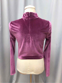 LOVERS + FRIENDS SIZE LARGE Ladies TOP