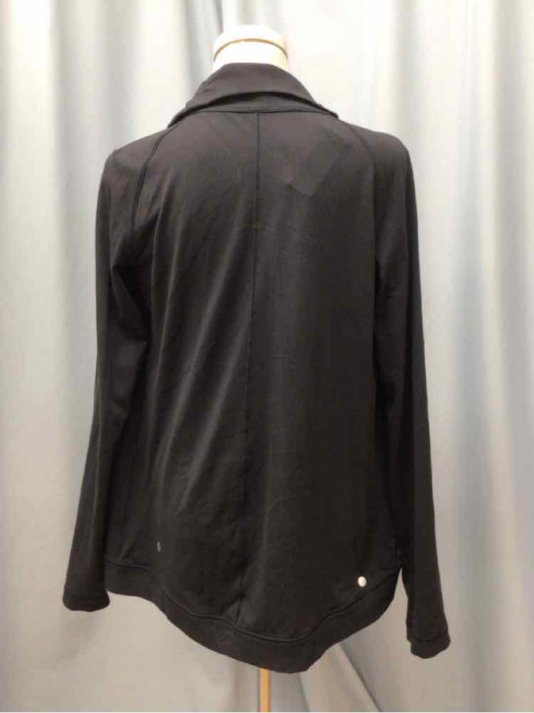 LULULEMON SIZE 4 Ladies EXERCISE