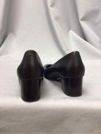 BORN SIZE 7 Ladies SHOES