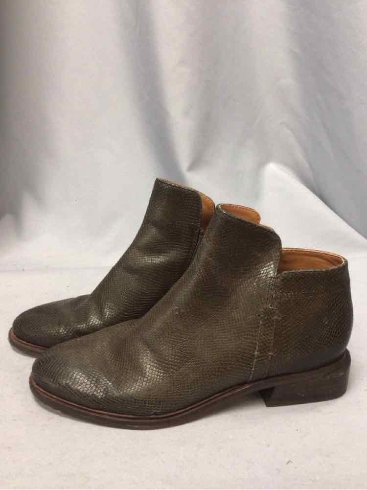 SARTO SIZE 9 1/2 Ladies SHOES