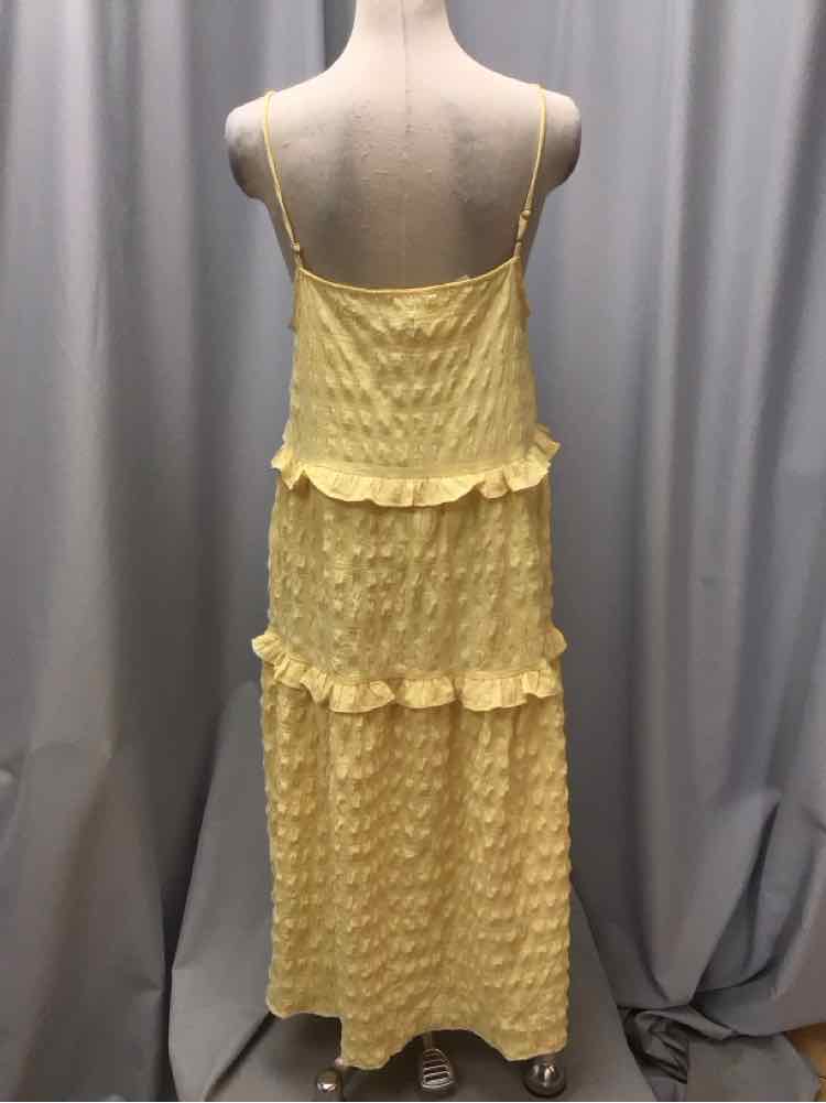 VERNACULAR SIZE MEDIUM Ladies DRESS