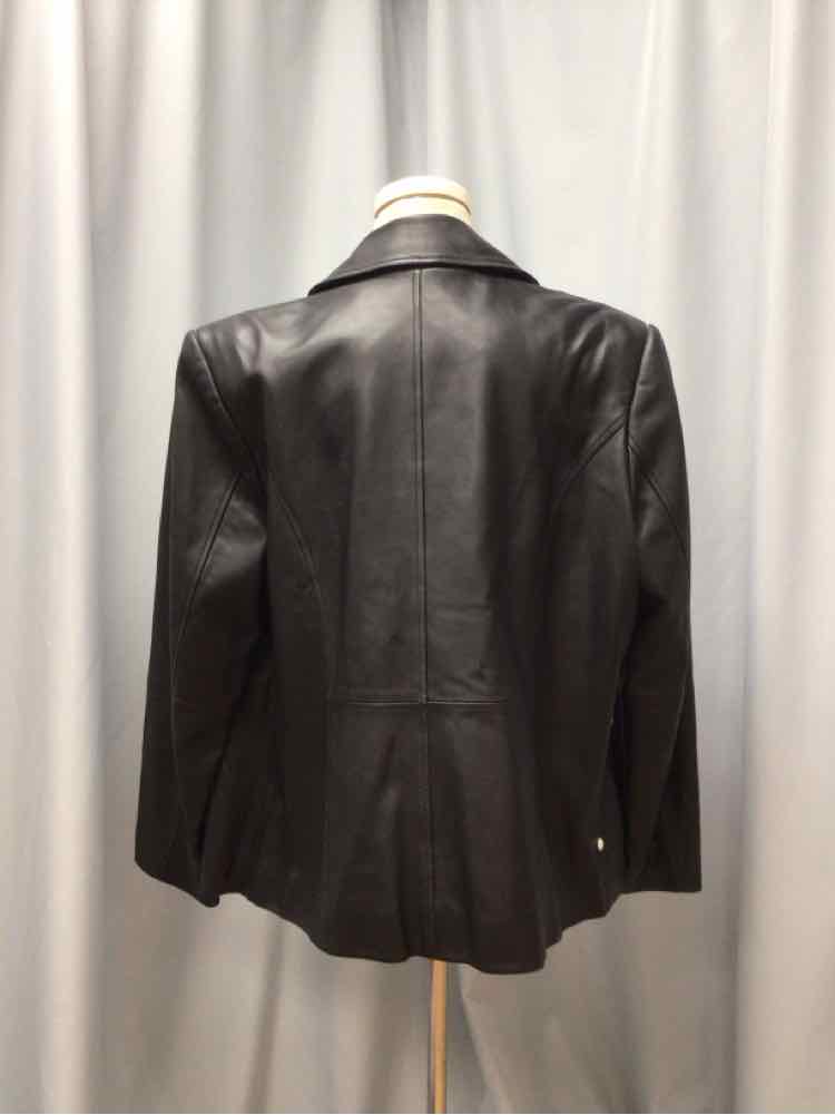 VALERIE STEVENS SIZE LARGE Ladies JACKET