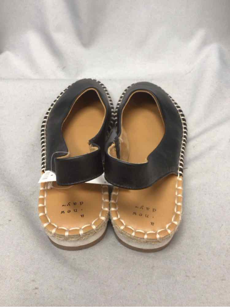 A NEW DAY SIZE 10 Ladies SHOES
