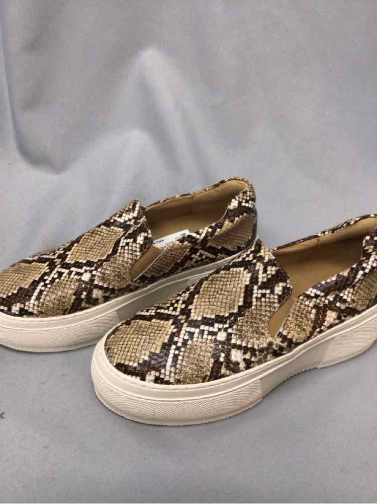 J SLIDES SIZE 6 Ladies SHOES