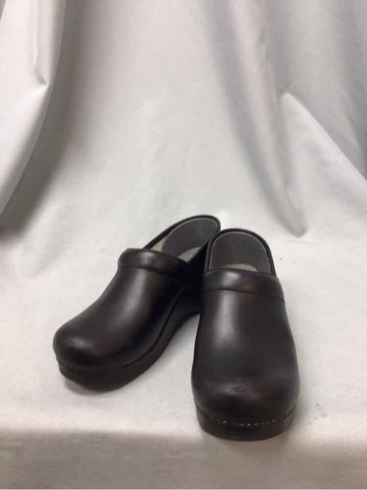 DANSKO SIZE 39 Ladies SHOES