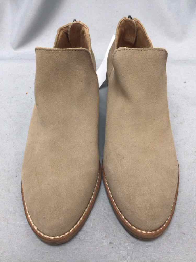 LUCKY SIZE 7 1/2 Ladies SHOES