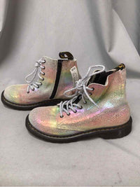 DOC MARTENS SIZE 6 Ladies SHOES