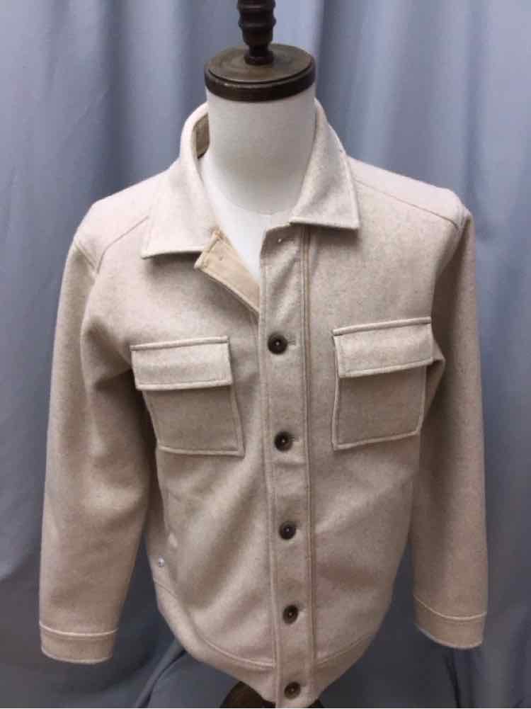SIZE MEDIUM TOMMY BAHAMA Men's COATS