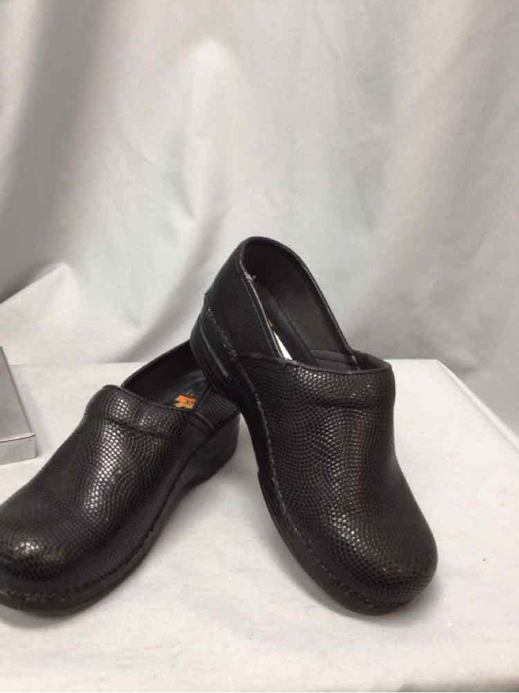 DANSKO SIZE 38 Ladies SHOES