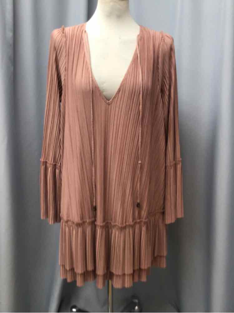 FREE PEOPLE SIZE MEDIUM Ladies DRESS
