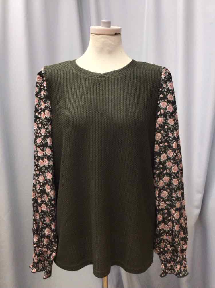 BETSEYS BOUTIQUE SHOP SIZE LARGE Ladies TOP