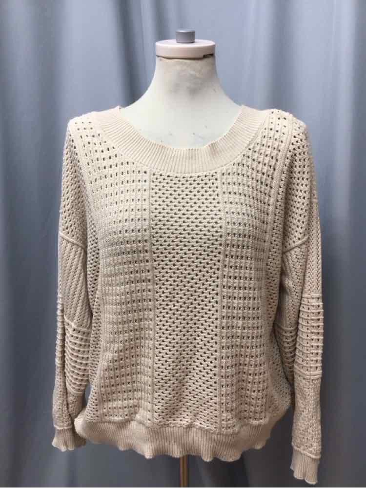 MOTH SIZE LARGE Ladies TOP