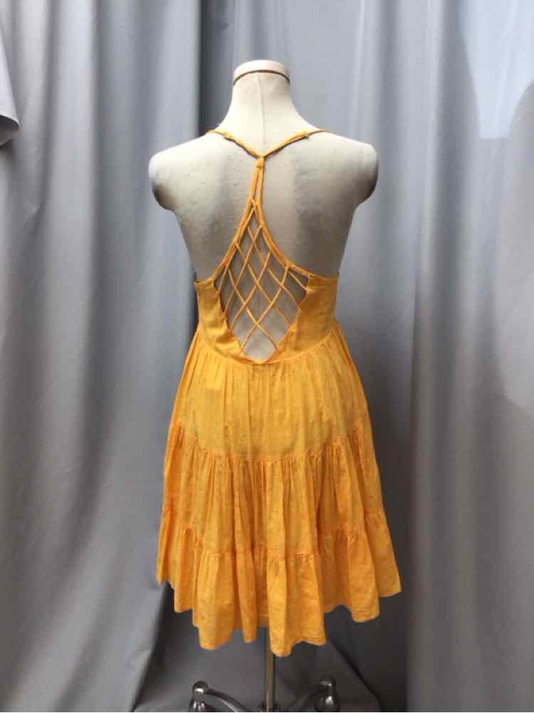 URBAN OUTFITTERS SIZE MEDIUM Ladies DRESS