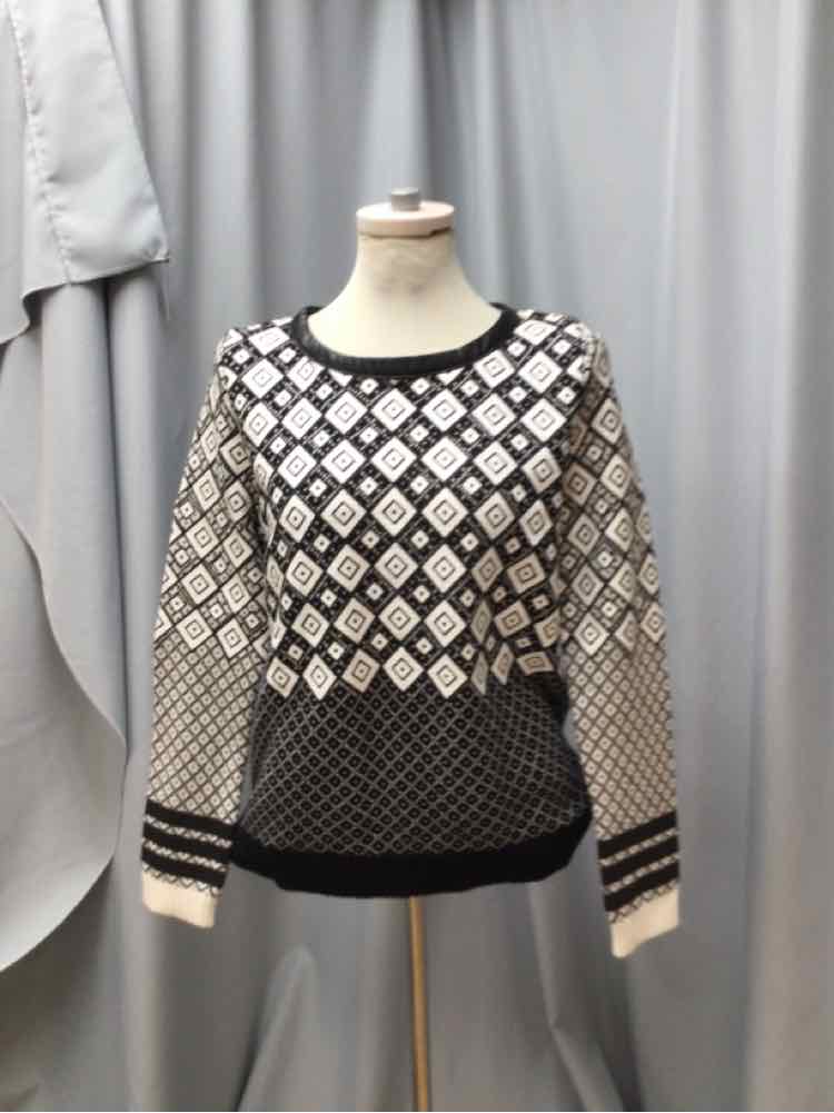 SI-IAE SIZE LARGE Ladies TOP