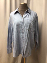 TORRID SIZE 3 X Ladies BLOUSE