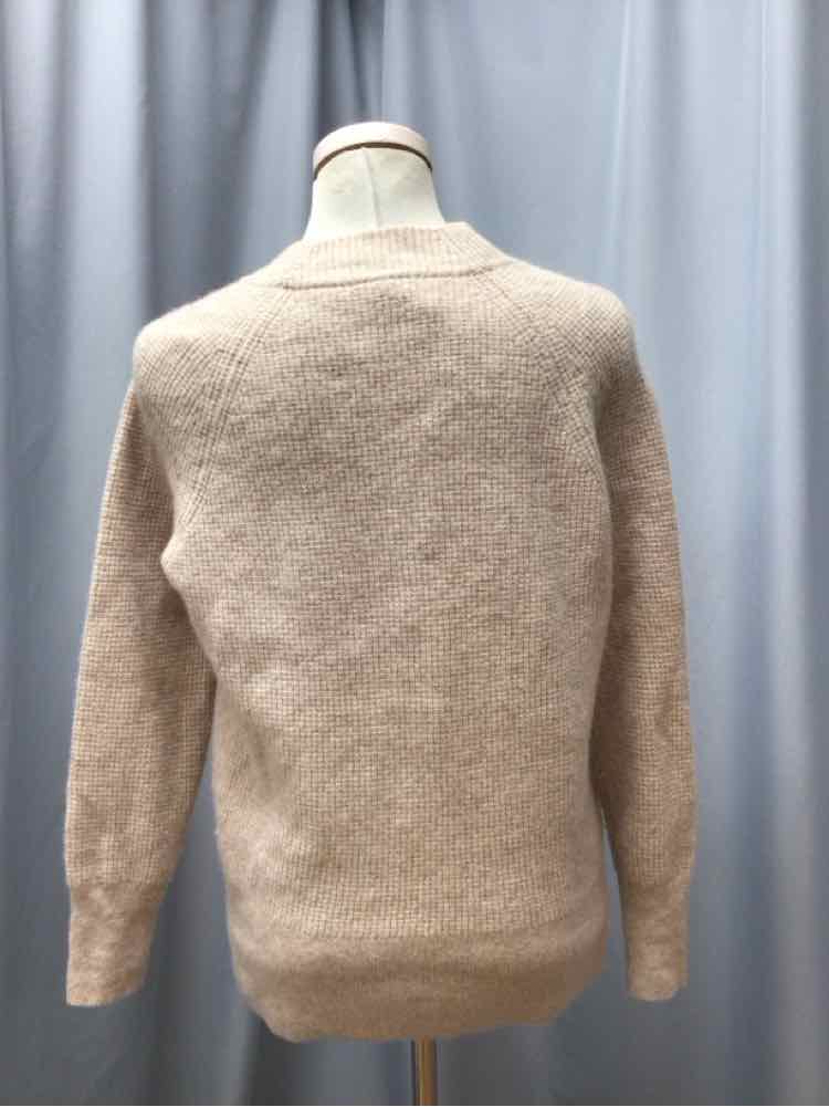 SAKS FIFTH AVENUE SIZE MEDIUM Ladies TOP
