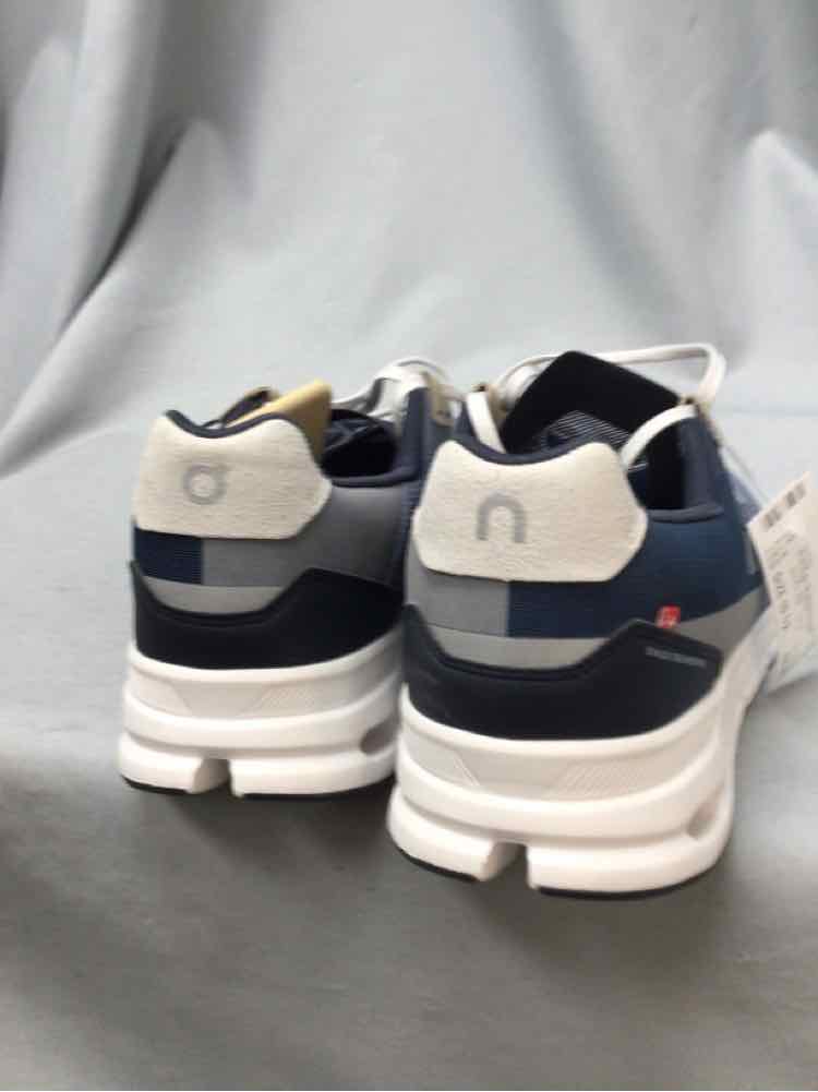 SIZE 10 1/2 ON CLOUD Men's SHOES
