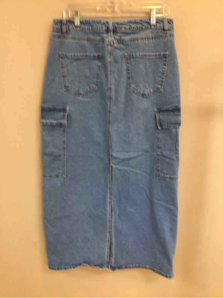 MADDEN GIRL SIZE LARGE Ladies SKIRT