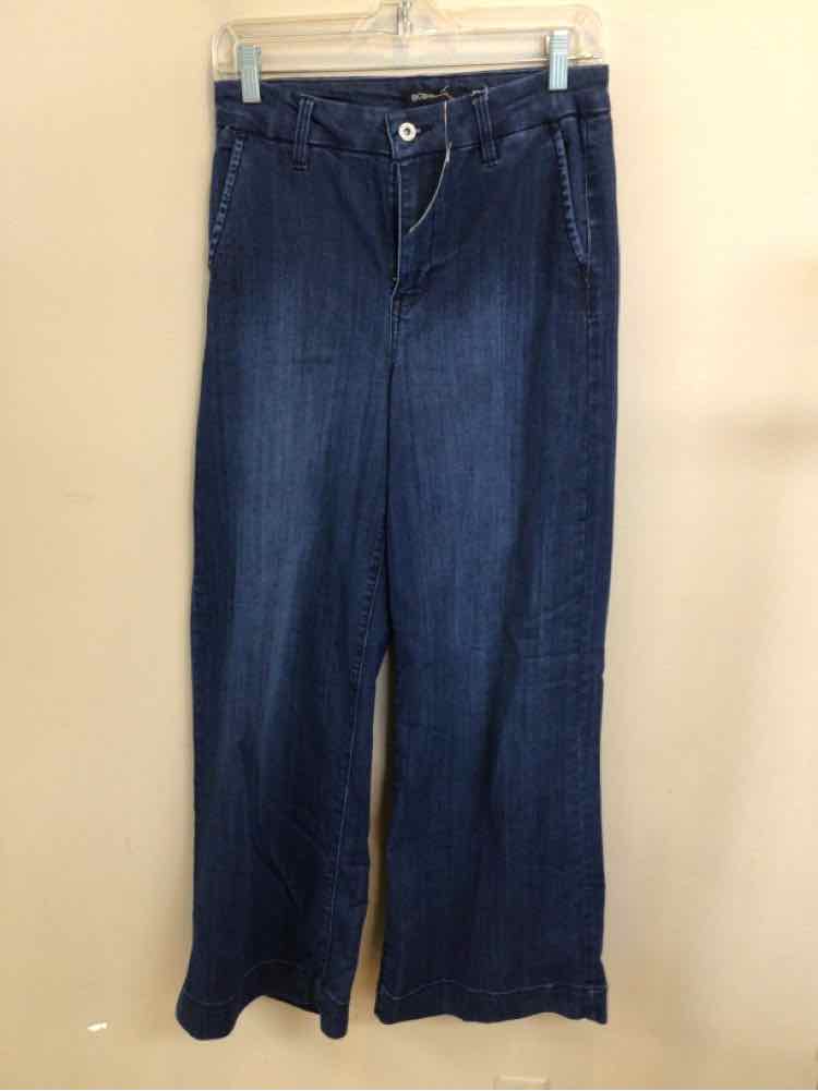 BCBG SIZE 29 Ladies JEANS