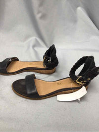 SPERRY SIZE 5 Ladies SHOES