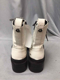 GUESS SIZE 8 1/2 Ladies SHOES