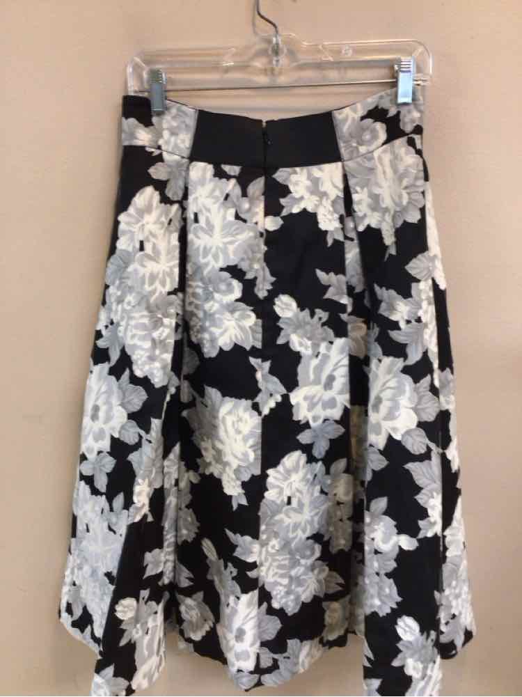 ELIZA J SIZE 4 Ladies SKIRT