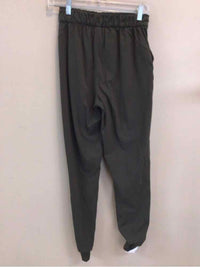 LULULEMON SIZE 4 Ladies EXERCISE