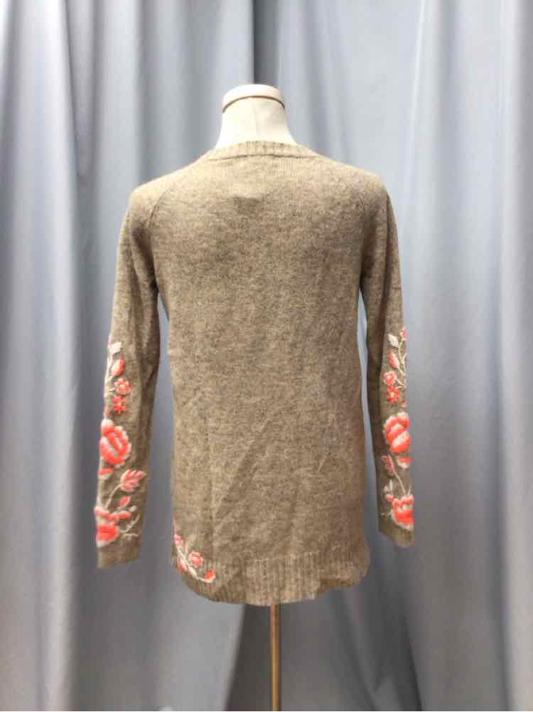 SLEEPING ON SNOW SIZE SMALL Ladies TOP