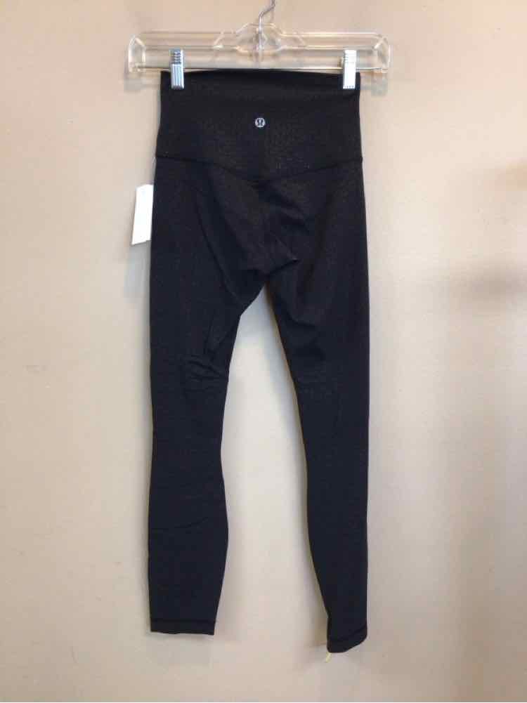LULULEMON SIZE 2 Ladies EXERCISE