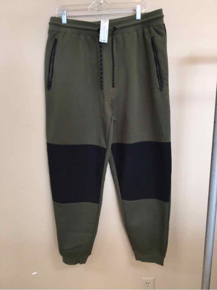 SIZE 2 X CSG Men's PANTS